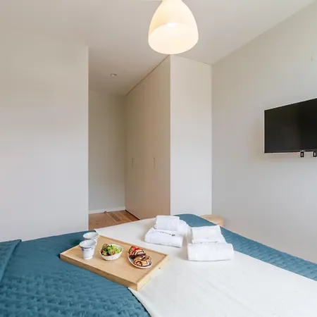 Hostwise - Modern & Cozy Flat | Near The *