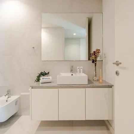 Apartment Hostwise - Modern & Cozy Flat | Near The Matosinhos (Porto)