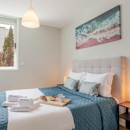 Apartment Hostwise - Modern & Cozy Flat | Near The *