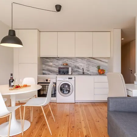 Hostwise - Modern & Cozy Flat | Near The * Matosinhos (Porto)