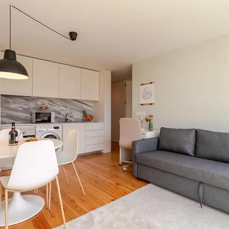 Hostwise - Modern & Cozy Flat | Near The Matosinhos (Porto)