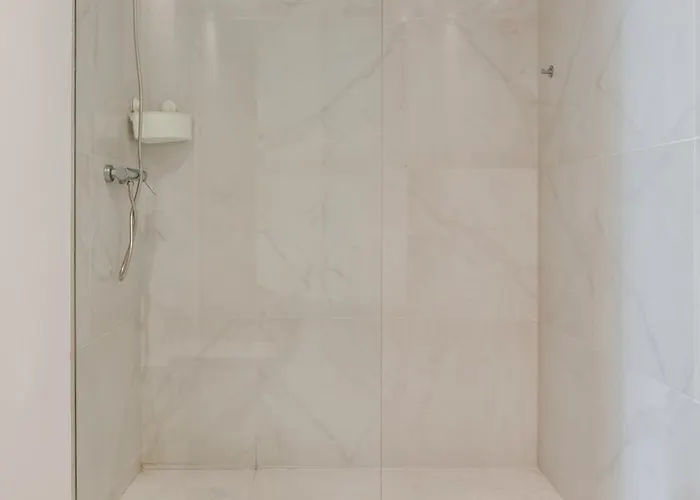 Apartamento Hostwise - Modern & Cozy Flat | Near The *