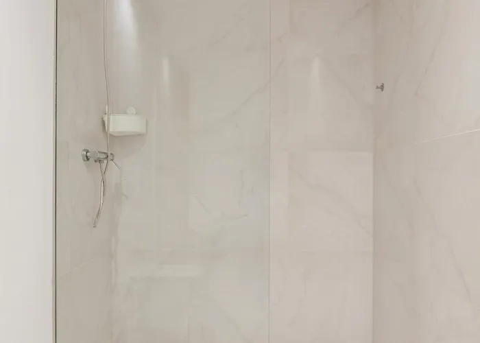 Hostwise - Modern & Cozy Flat | Near The *