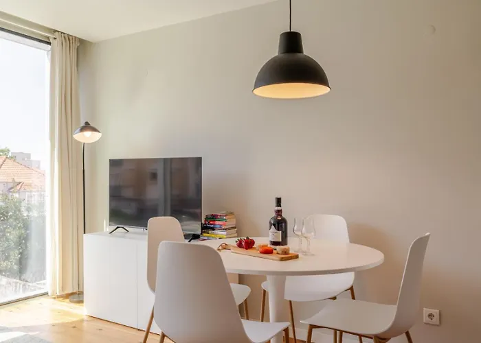 Hostwise - Modern & Cozy Flat | Near The アパート