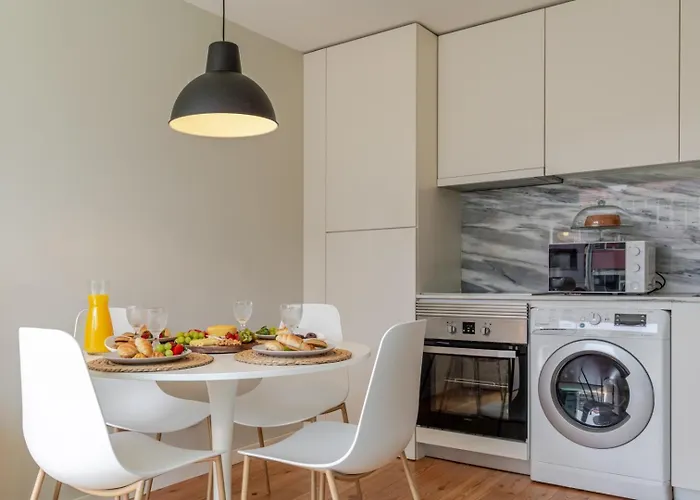 Apartamento Hostwise - Modern & Cozy Flat | Near The *