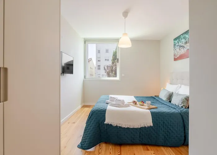 Hostwise - Modern & Cozy Flat | Near The *