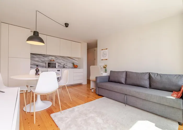 Hostwise - Modern & Cozy Flat | Near The Apartamento Matosinhos (Porto)